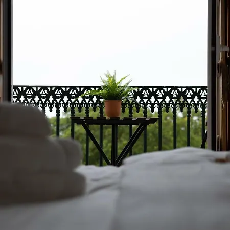 Apartment Charmy Riverside - City Center